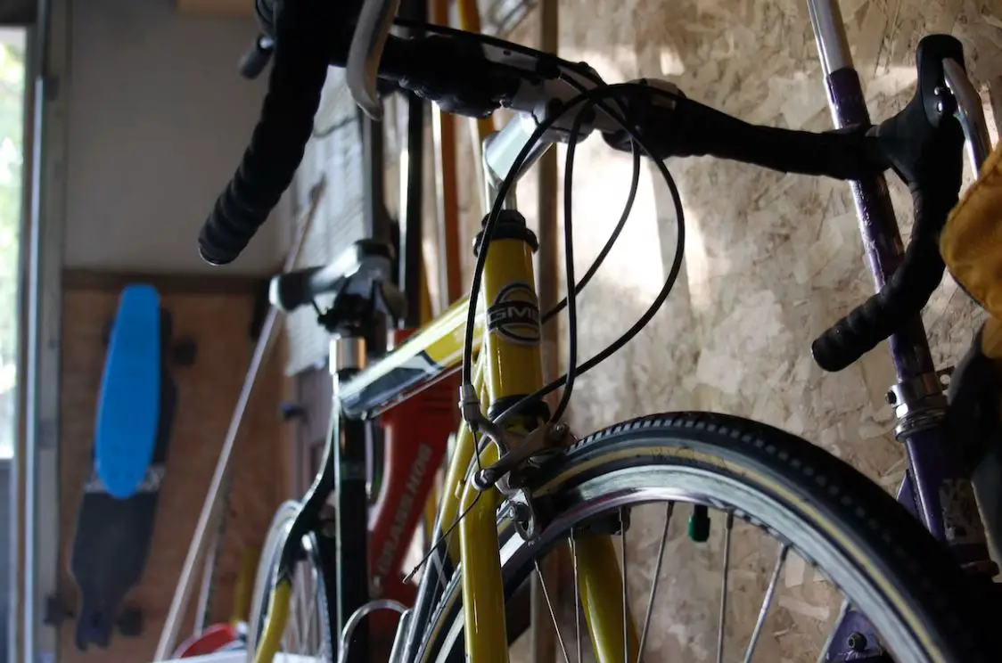 An important part of bike fit is adjusting your handlebar height by cutting the steerer tube on your bike fork.